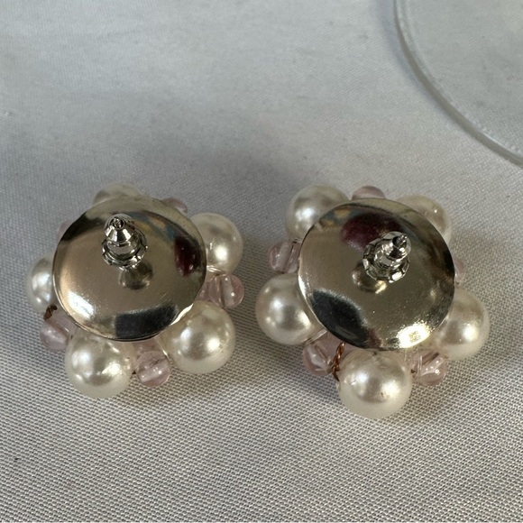 Vintage style pearl bead cluster earrings - Picture 5 of 5